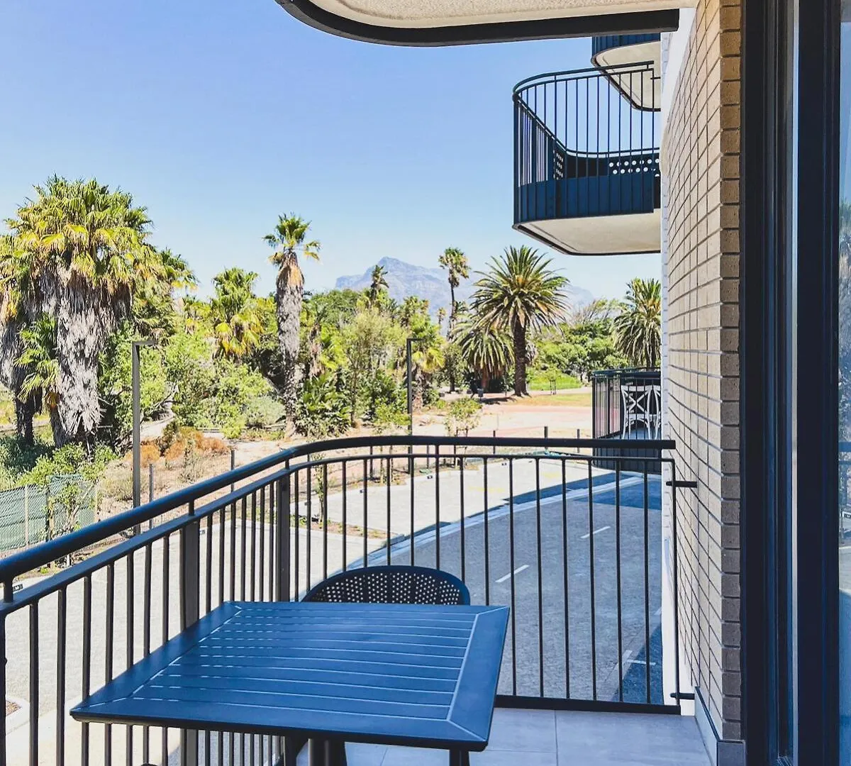 Peace On Park By Dajosha Booking Le Cap